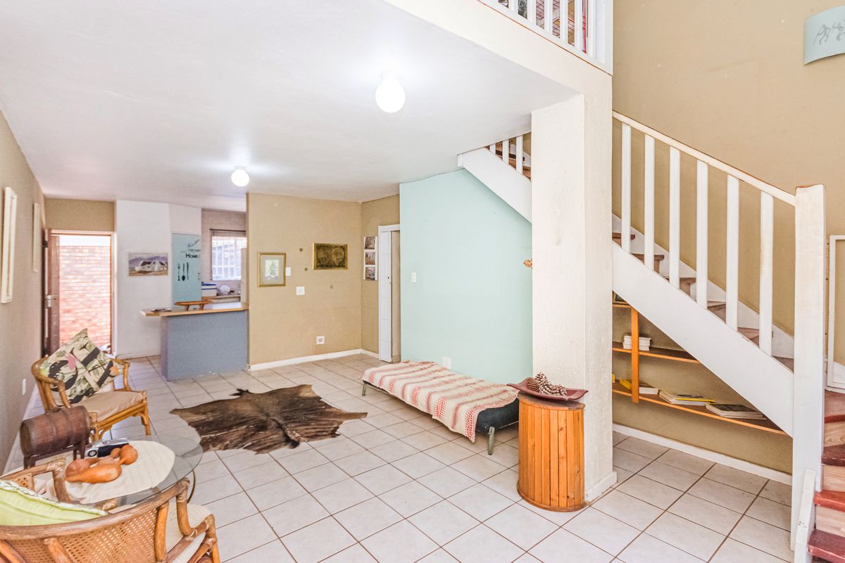 3 Bedroom Duplex for sale in die Hoewes - Photo 5