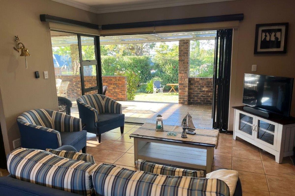 Waterfront Complex - Photo 3