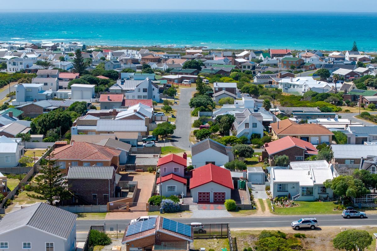 Spacious Coastal Living Within Walking Distance to Beach - Photo 5