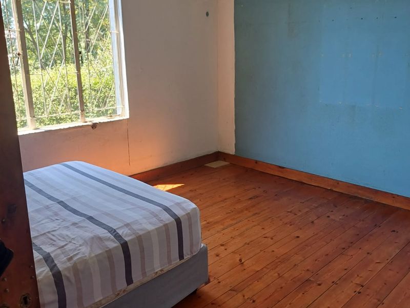 MOOI RIVER: 2 BEDROOM HOUSE WITH 2 FLATLETS AND SUBDIVISION OPPORTUNITY - Photo 10