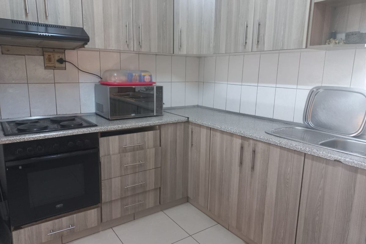 Move-In Ready! - Photo 4