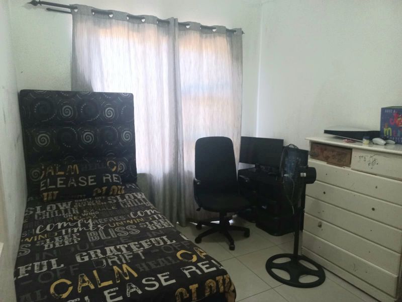 Move-In Ready! - Photo 8