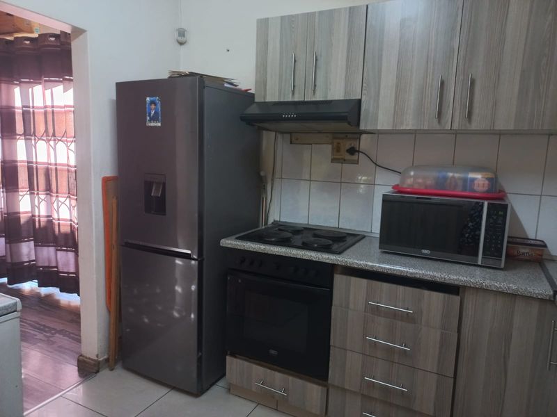 Move-In Ready! - Photo 5