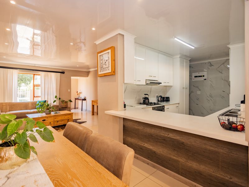 Eco-Friendly 4-Bedroom Family Home! - Photo 9