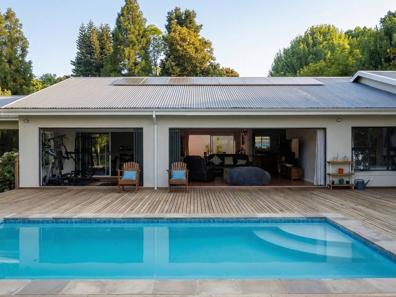 Versatile Family Home with Two Flatlets, Solar Power & Exceptional Outdoor Living in Mountain Homes, - Photo 2