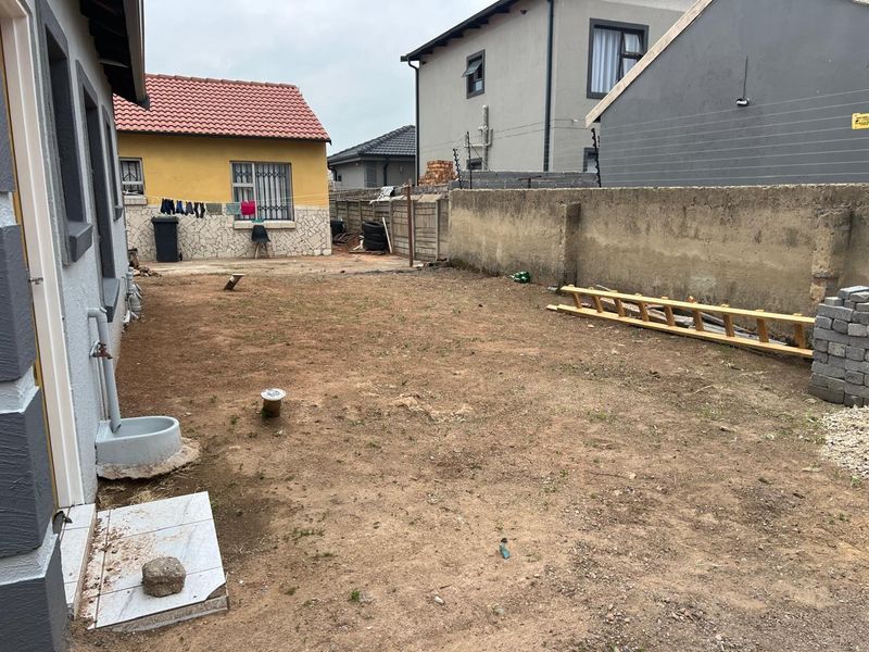 A 3 Bedroom house for sale in Sharon Park LifeStyle Estate - Photo 4