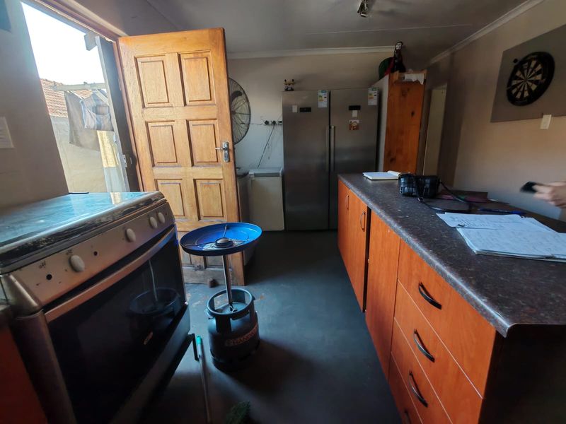 3 Bedroom Townhouse for Sale in Sasolburg - Photo 4