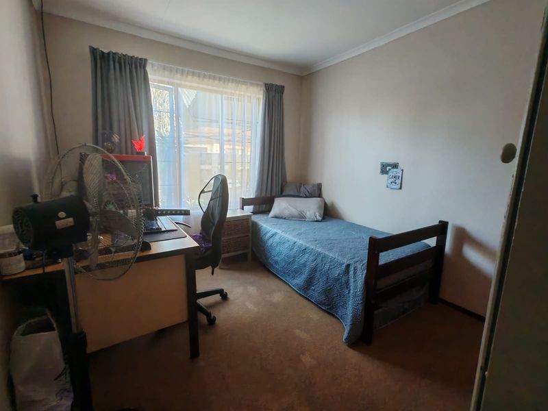 3 Bedroom Townhouse for Sale in Sasolburg - Photo 6