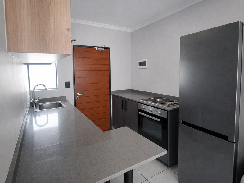 Cozy 3rd Floor 2Bed 1 Bath 1 Covered Apartment in Secure Well Maintained Complex - Fleurhof Ext 19 - Photo 4