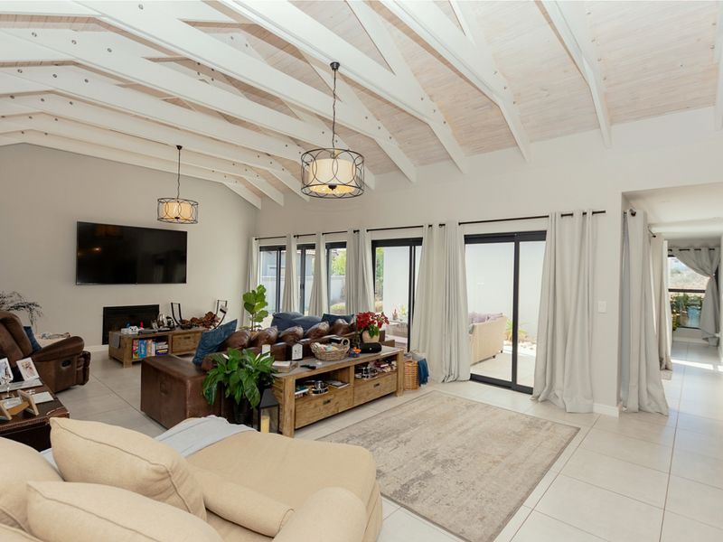 Spacious Family Living with Flexible Work-From-Home Options - Photo 2