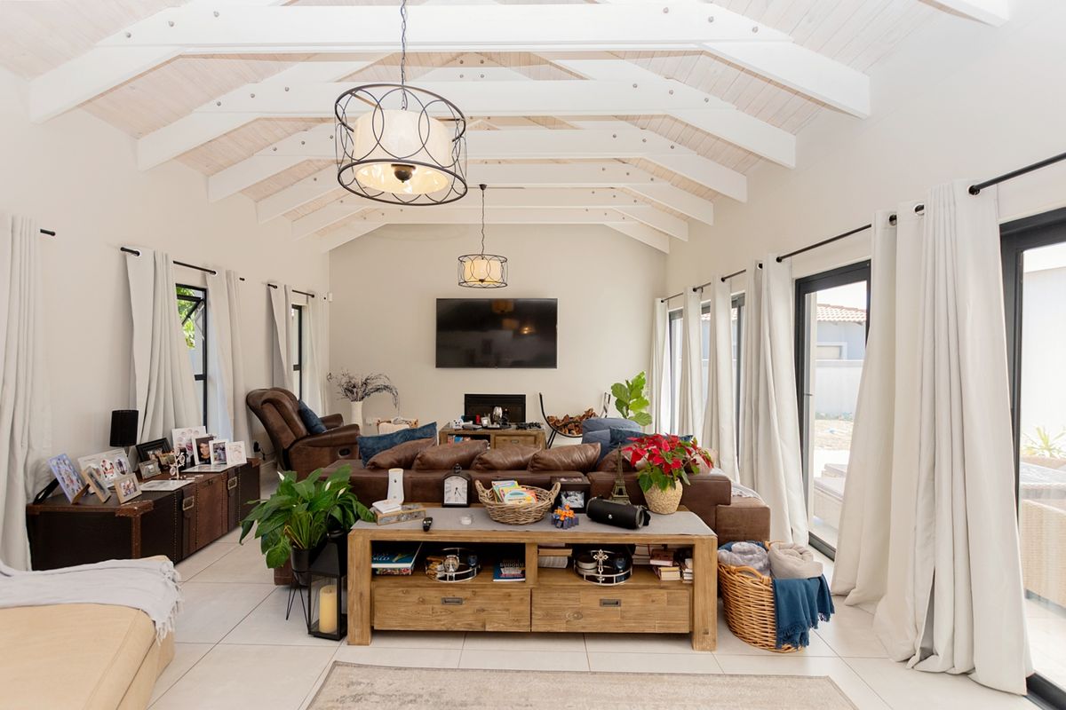 Spacious Family Living with Flexible Work-From-Home Options - Photo 3