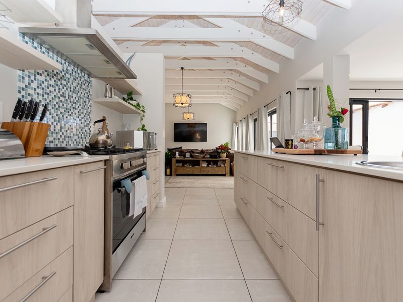 Spacious Family Living with Flexible Work-From-Home Options - Photo 8