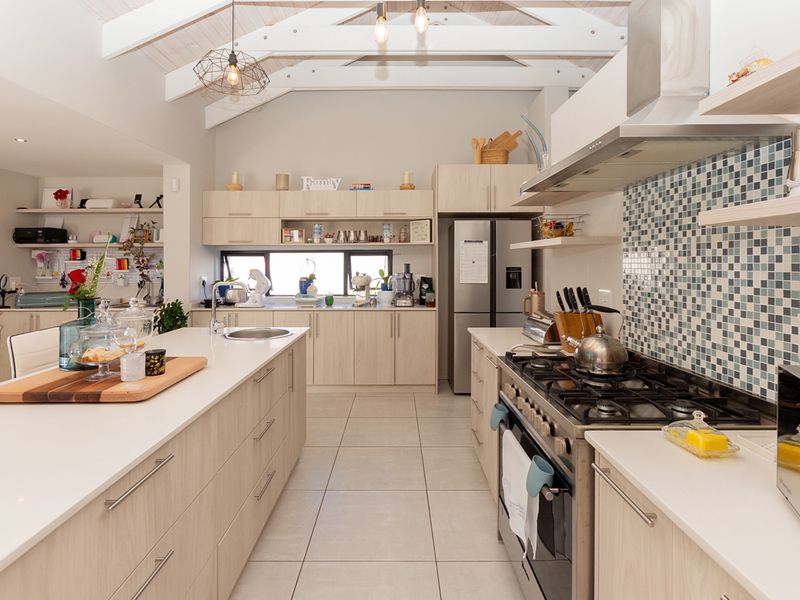 Spacious Family Living with Flexible Work-From-Home Options - Photo 7