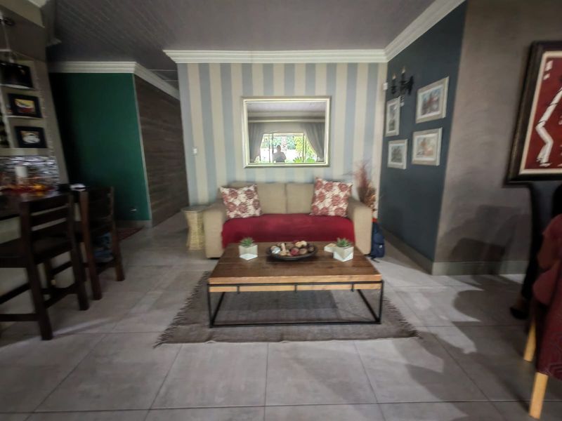 Elegant 3-Bedroom Townhouse for Sale in a Secure Riverside Estate – Maraldi Vaalpark  Sasolburg - Photo 9