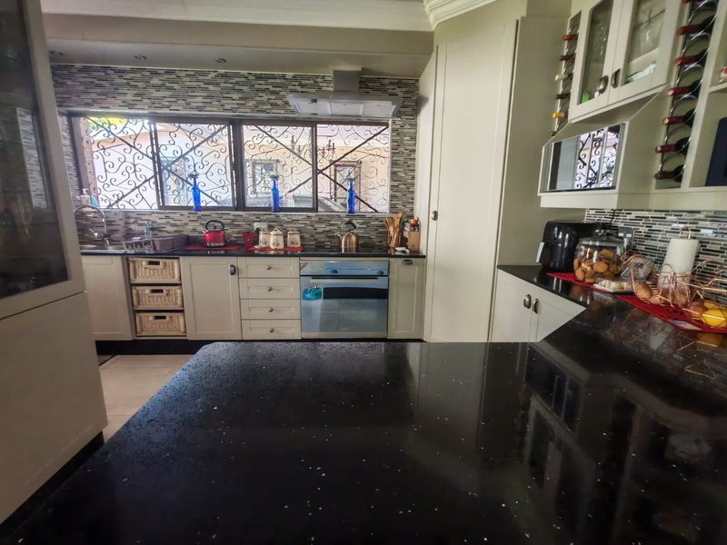 Elegant 3-Bedroom Townhouse for Sale in a Secure Riverside Estate – Maraldi Vaalpark  Sasolburg - Photo 5