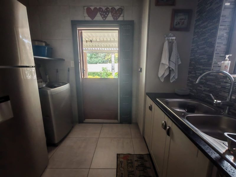 Elegant 3-Bedroom Townhouse for Sale in a Secure Riverside Estate – Maraldi Vaalpark  Sasolburg - Photo 6