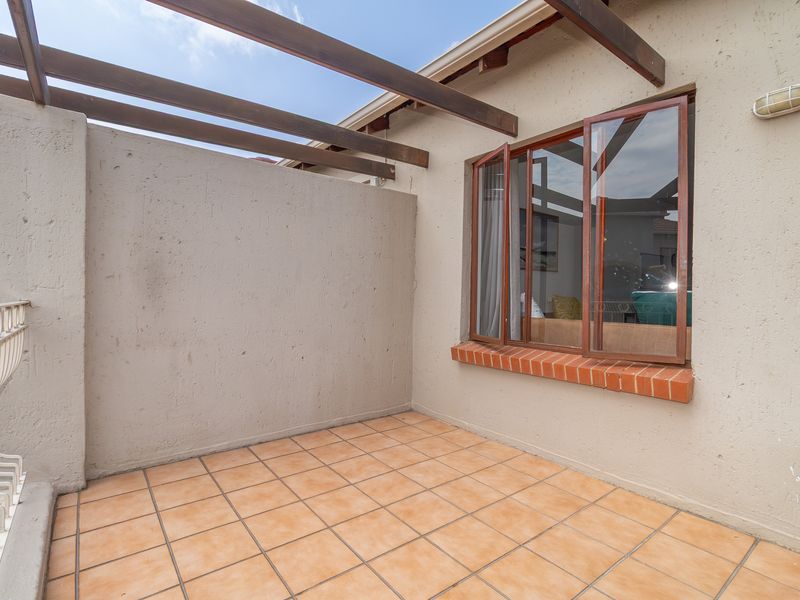 Stylish, Spacious & Full of Soul! - Photo 7