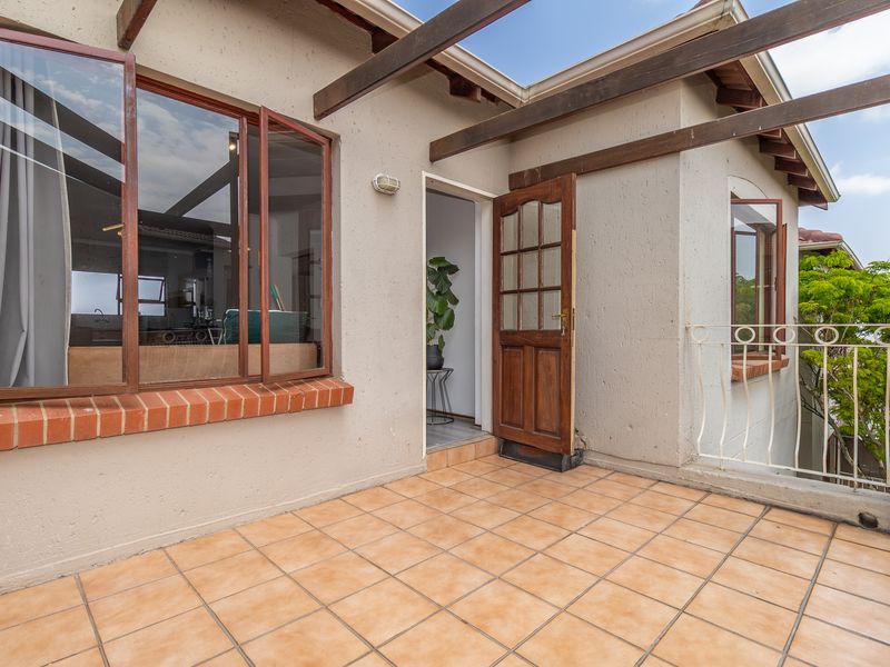 Stylish, Spacious & Full of Soul! - Photo 6