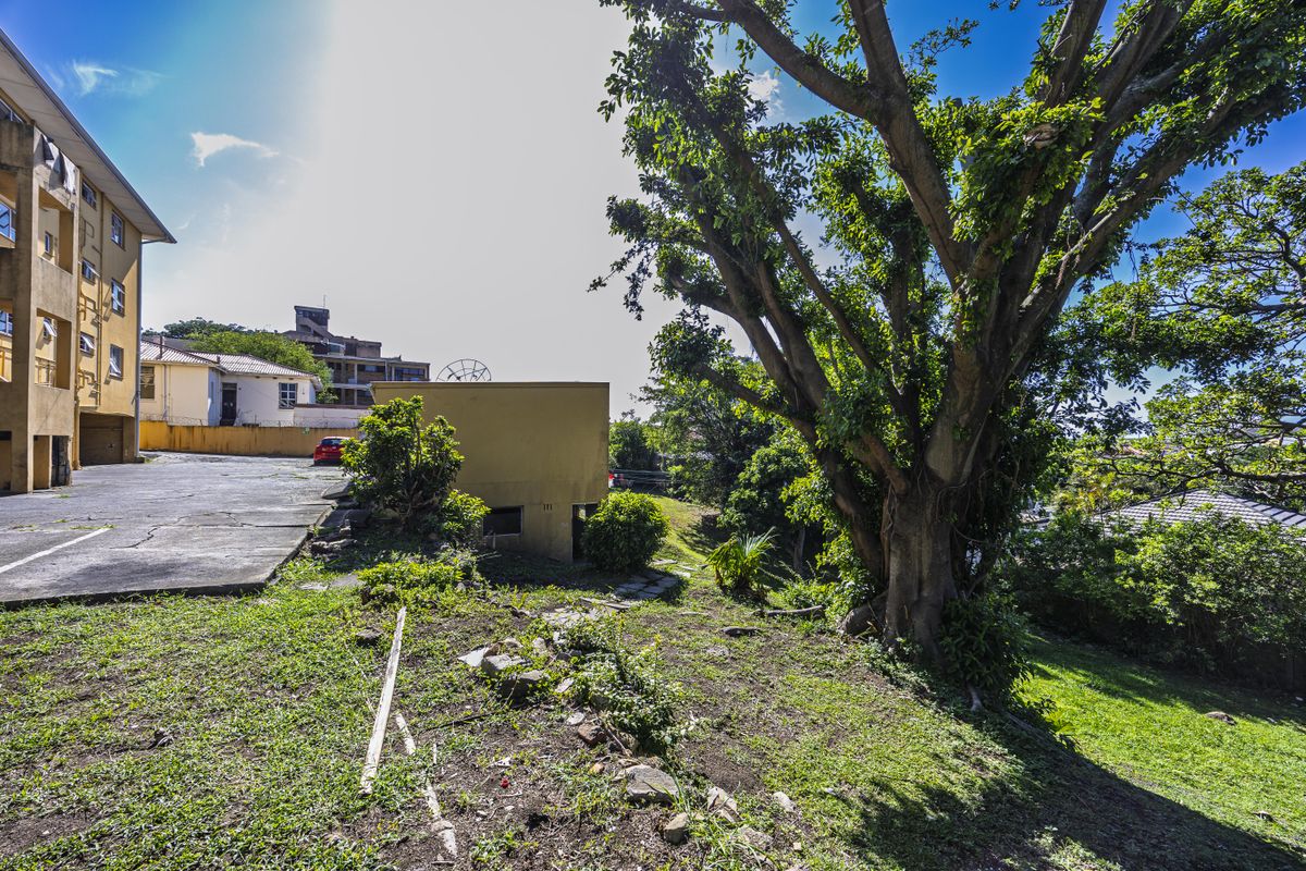 Secure & Spacious Family Flat in Southernwood - Photo 5