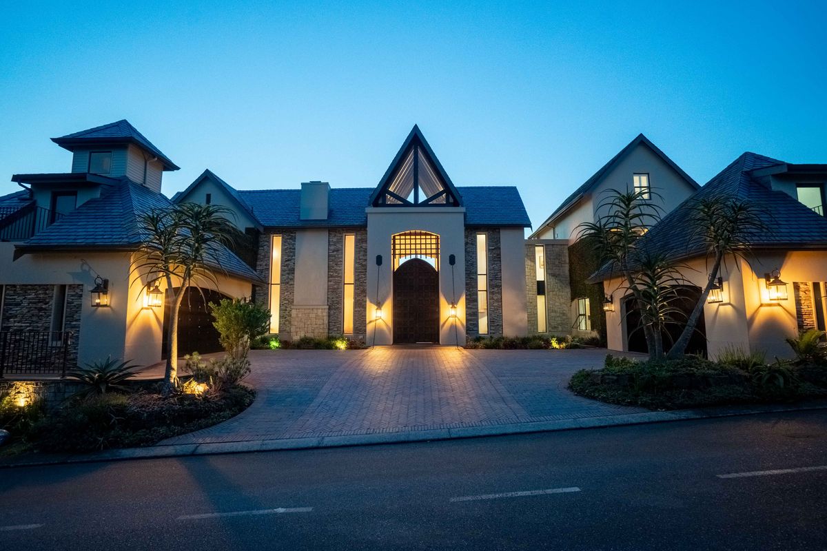 The Best of the Best Luxury Living - Photo 5