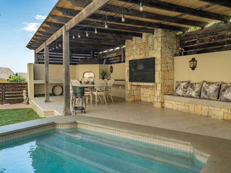 Iconic Living Demands the Very Best - Photo 10