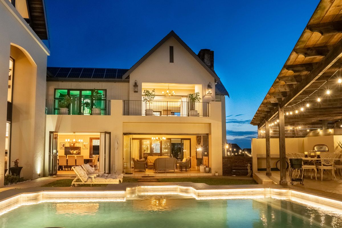The Best of the Best Luxury Living - Photo 2