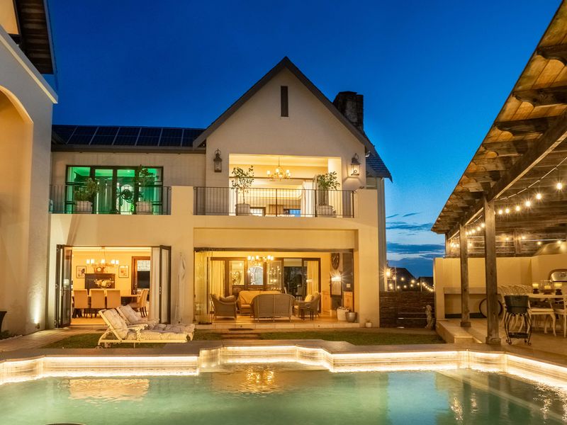 Iconic Living Demands the Very Best - Photo 5