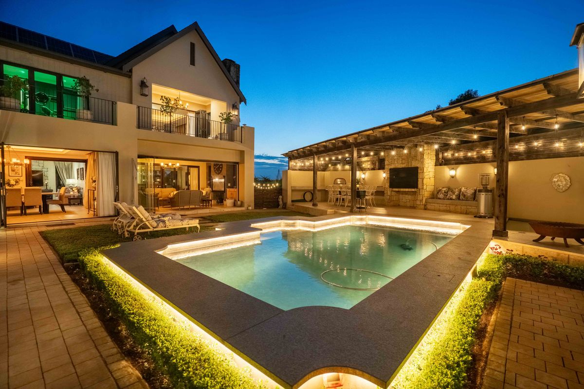 The Best of the Best Luxury Living - Photo 4