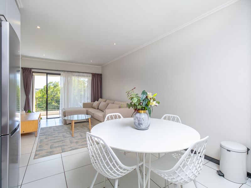 Move-In Ready, Modern, and Perfectly Positioned - Photo 5