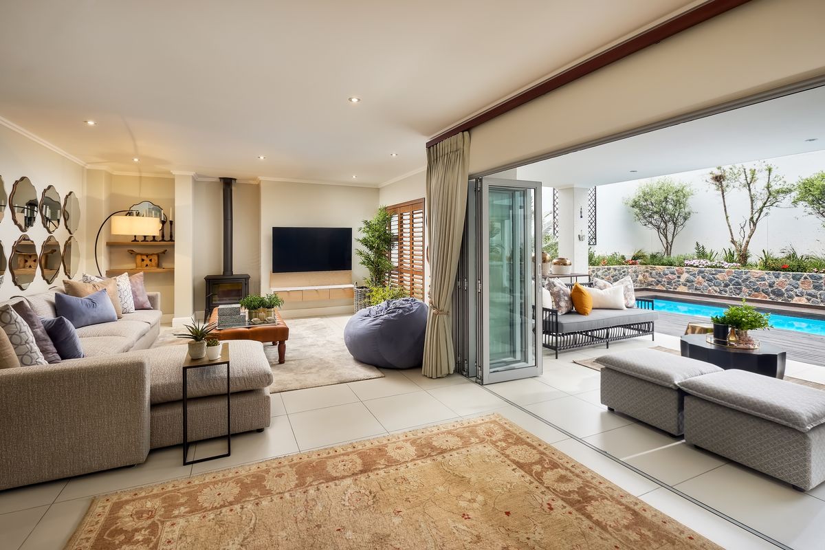 Brand new custom home close to top schools - Photo 2