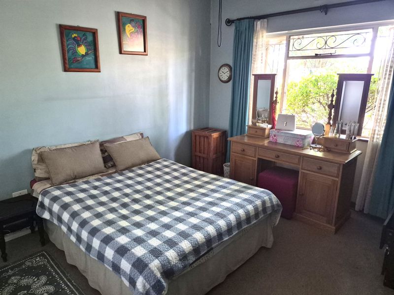 A home with two flatlets in Scottsville close to DUT - Photo 10
