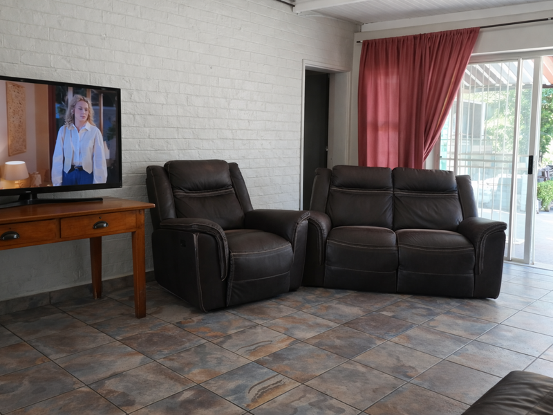 Exceptional Family Home with Income-Generating Flatlet - Photo 3