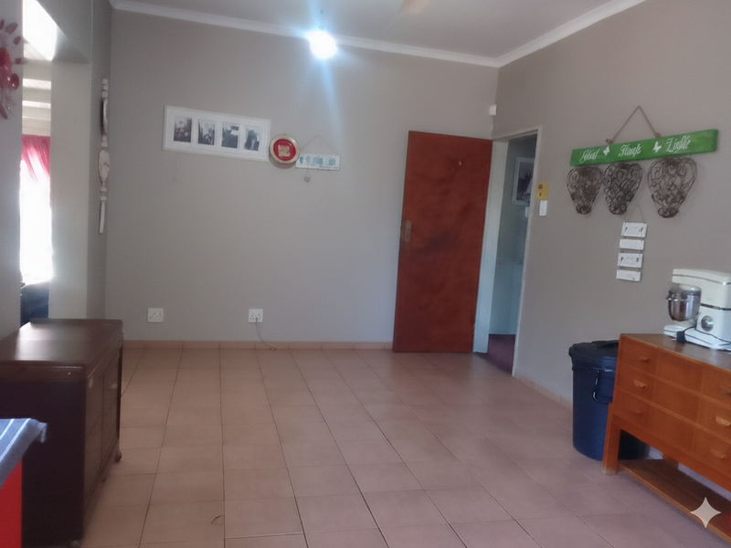 Exceptional Family Home with Income-Generating Flatlet - Photo 5