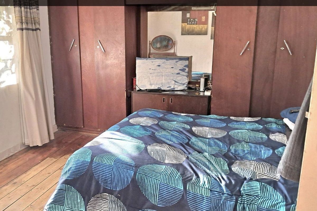 Spacious 3 bedroom home on a large erf in Summerpride - Photo 5