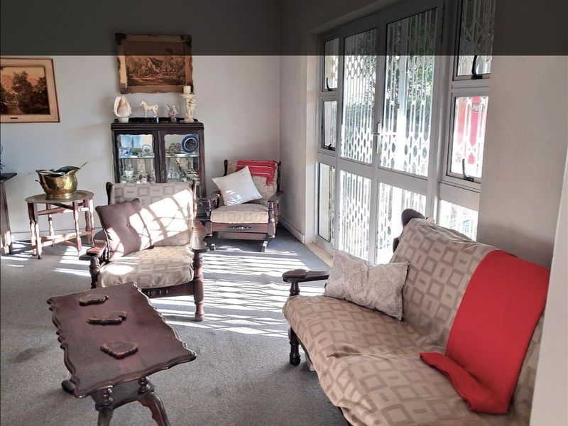 Spacious 3 bedroom home on a large erf in Summerpride - Photo 10