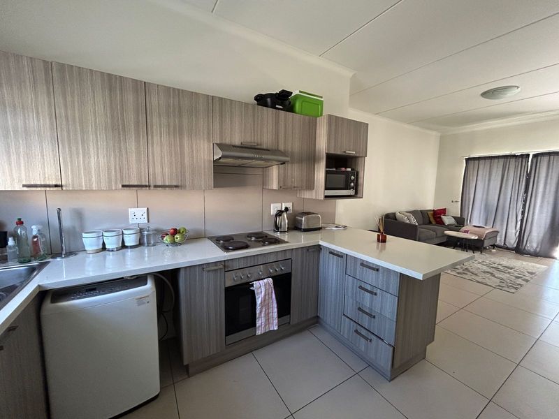 Two Bedrooms, One Bathroom & a Front-Row Seat to the Golf Course - Photo 4