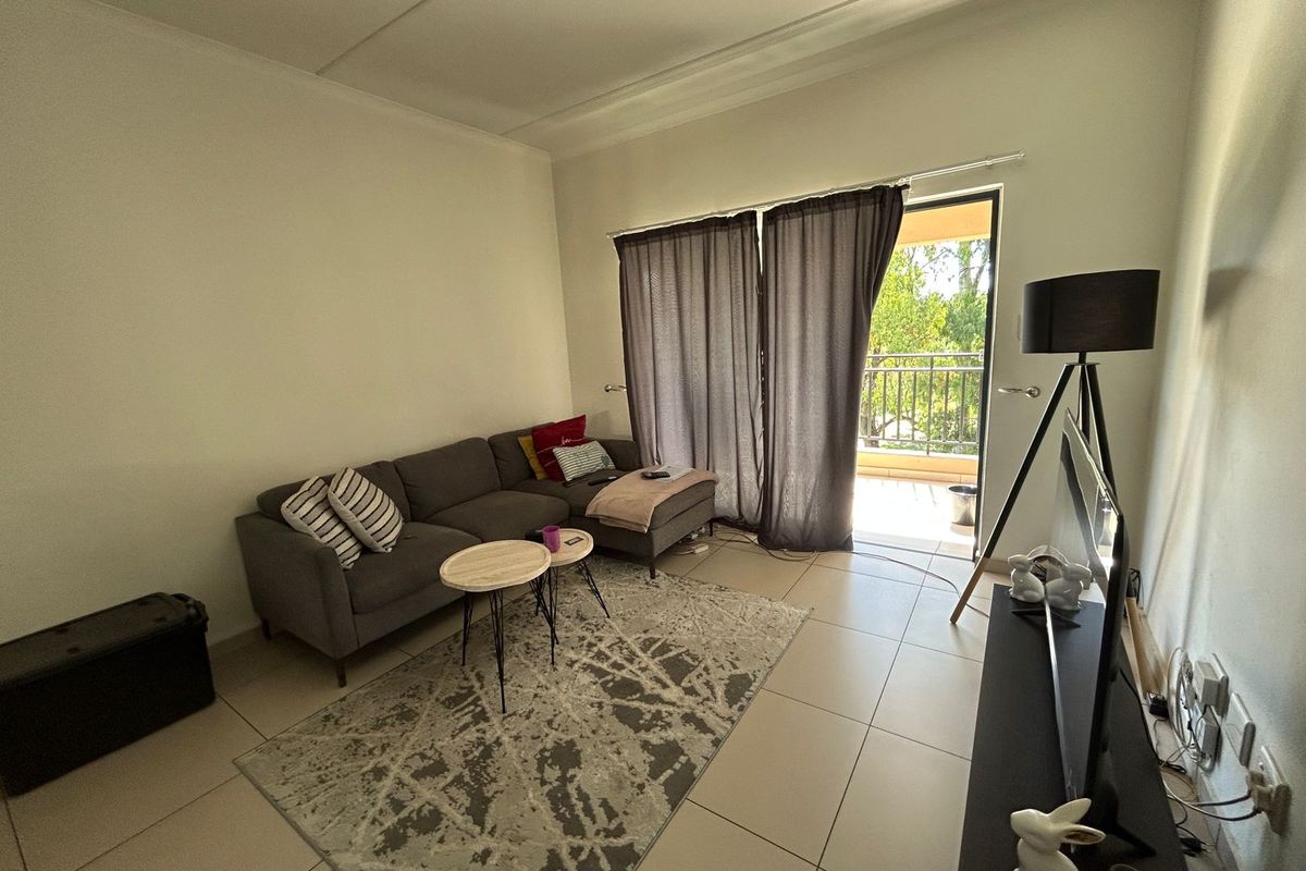 Two Bedrooms, One Bathroom & a Front-Row Seat to the Golf Course - Photo 5