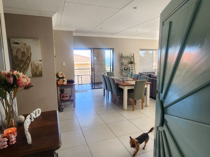Versatile double-storey home with sea views and exceptional income potential. - Photo 2