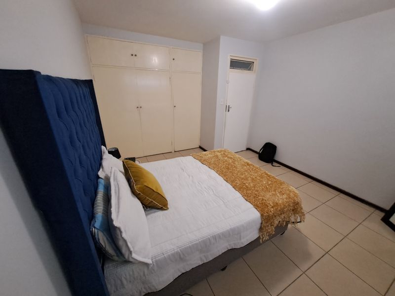 Elegant Ground-Floor Apartment in Windsor East — Bordering Robin Hills with Gardens & Secure Parking - Photo 7