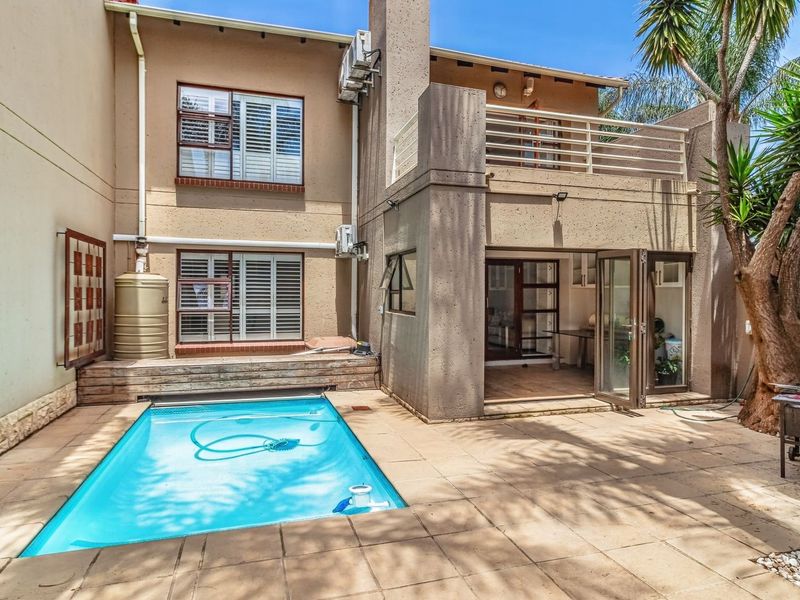 Your Ultimate Monte Carlo 4 Bedroom Cluster - Photo 4