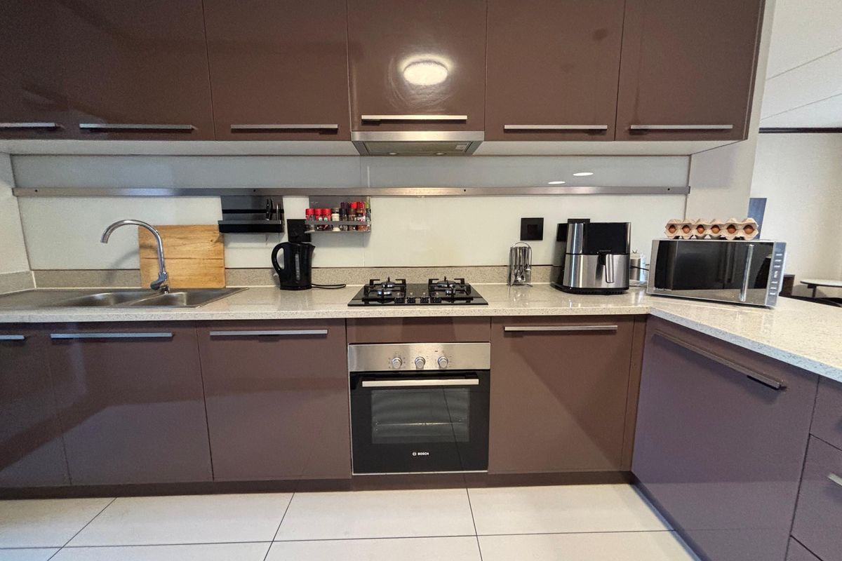 Bank Quick Sale | Reduced Costs | Spacious 3-Bed Apartment | Villa La Seule - Photo 3