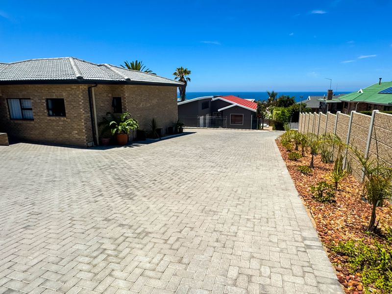An exceptional home of distinction - Photo 8