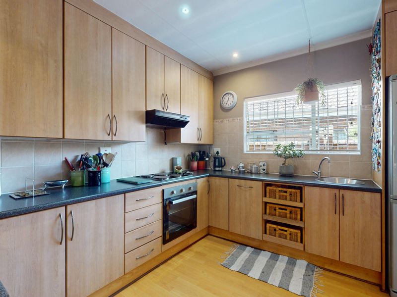 Neat as a pin property in an ESTATE - Photo 7