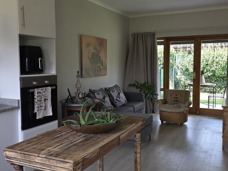 AMBER VALLEY - SOUGHT AFTER 1 BED UNIT WITH CARPORT - Photo 5