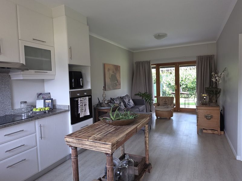 AMBER VALLEY - SOUGHT AFTER 1 BED UNIT WITH CARPORT - Photo 7