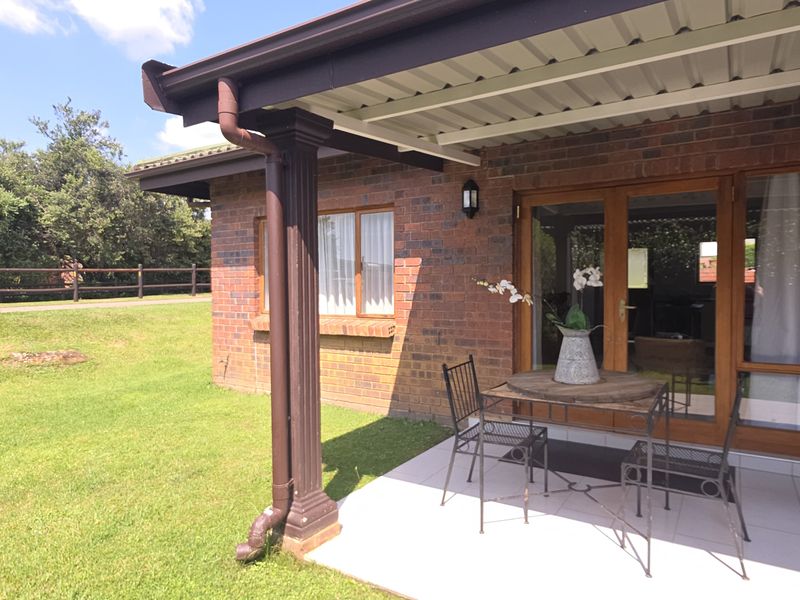 AMBER VALLEY - SOUGHT AFTER 1 BED UNIT WITH CARPORT - Photo 2