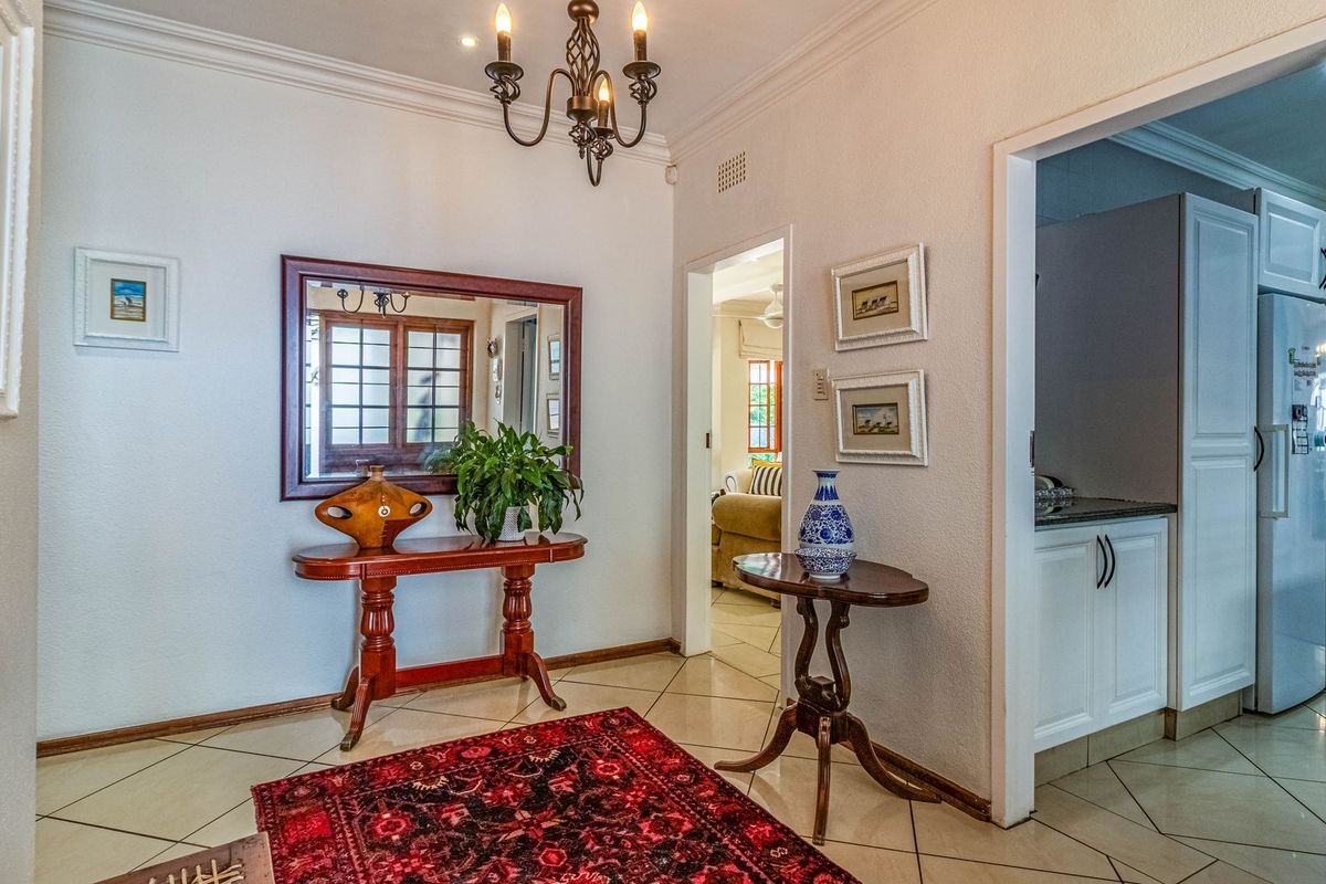 Versatile Property - Live, Work, Play! - Photo 5