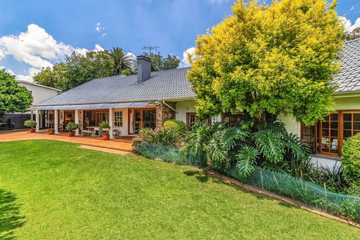 Versatile Property - Live, Work, Play! - Photo 2