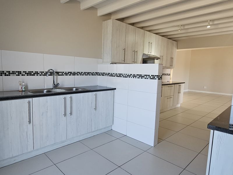 Stunning short term semi furnished 3-bed, 2-bath home in Val du Charon Estate - Photo 7