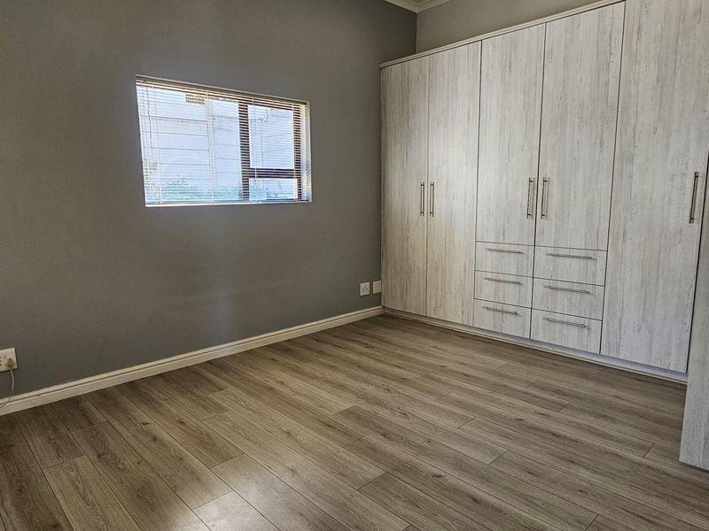 Stunning short term semi furnished 3-bed, 2-bath home in Val du Charon Estate - Photo 9